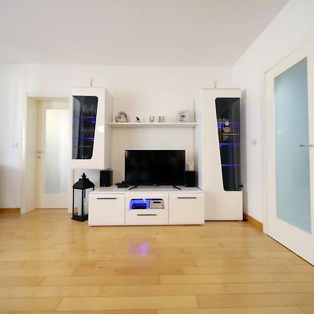 Dioniz Apartment Zadar Bagian luar foto