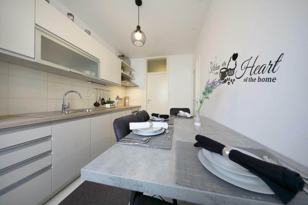 Dioniz Apartment Zadar Bagian luar foto