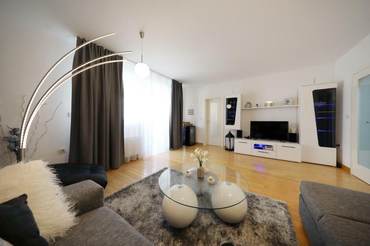 Dioniz Apartment Zadar Bagian luar foto