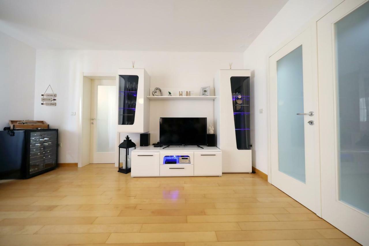 Dioniz Apartment Zadar Bagian luar foto